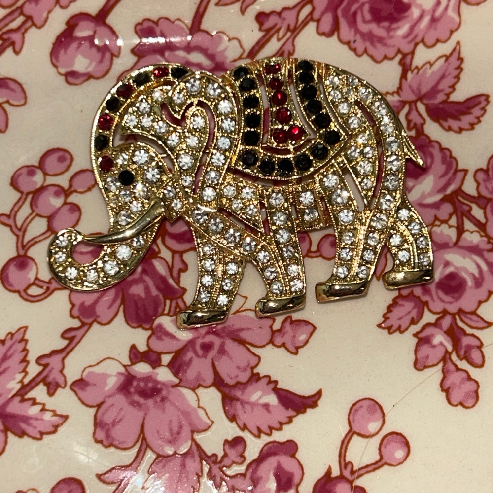 Vintage Elephant Brooch with Rhinestones